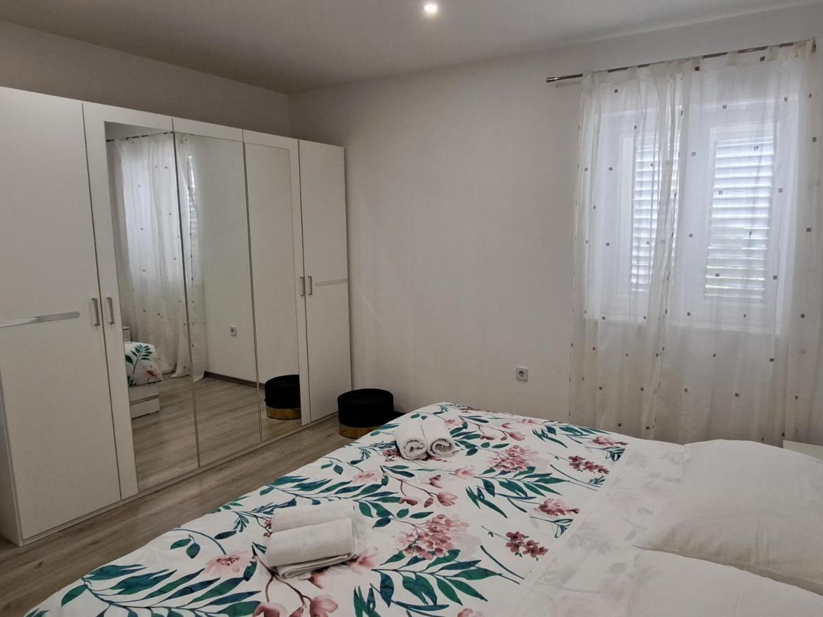 Apartmani Pina 2 Kastela Dış mekan fotoğraf
