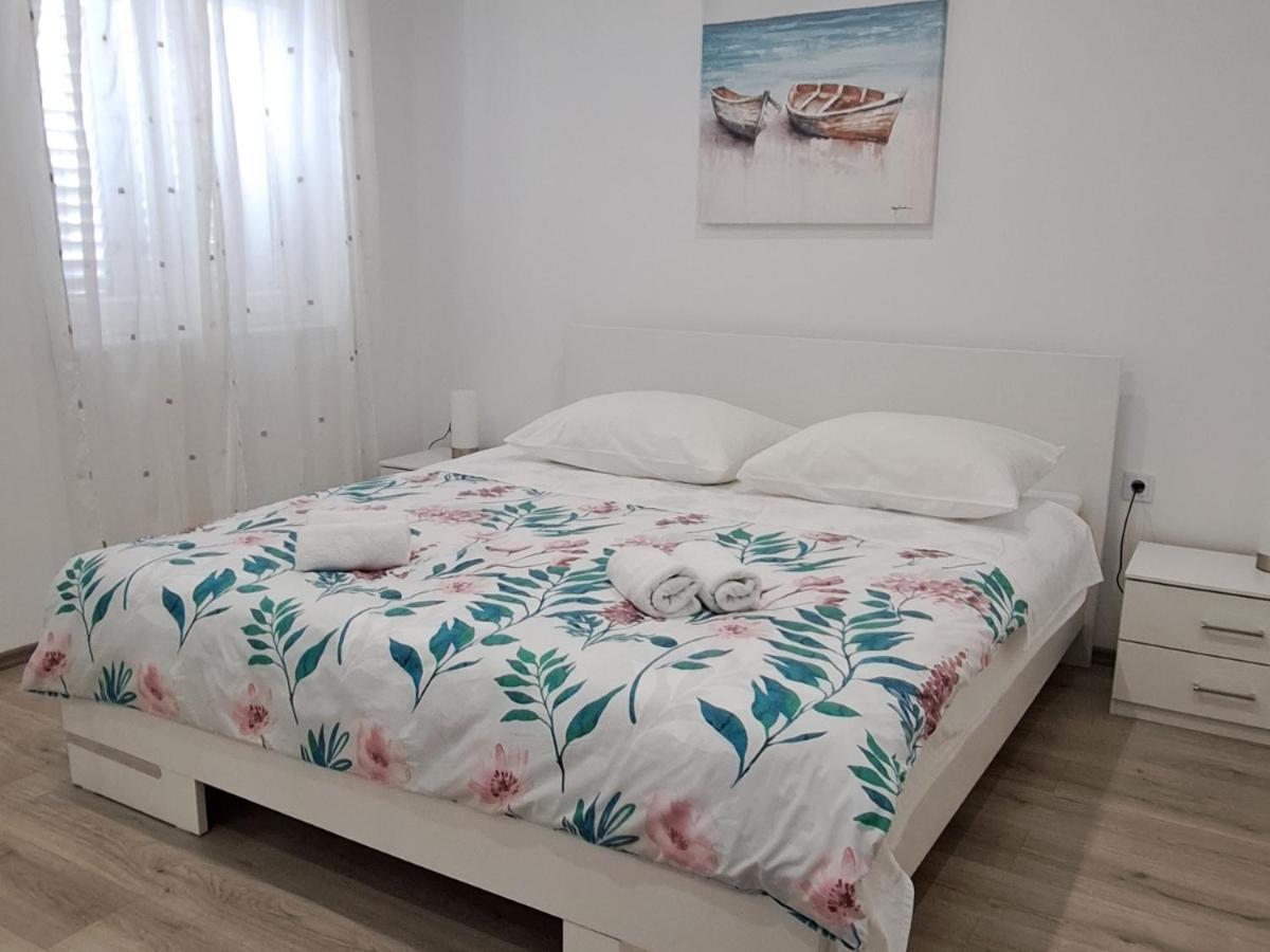 Apartmani Pina 2 Kastela Dış mekan fotoğraf