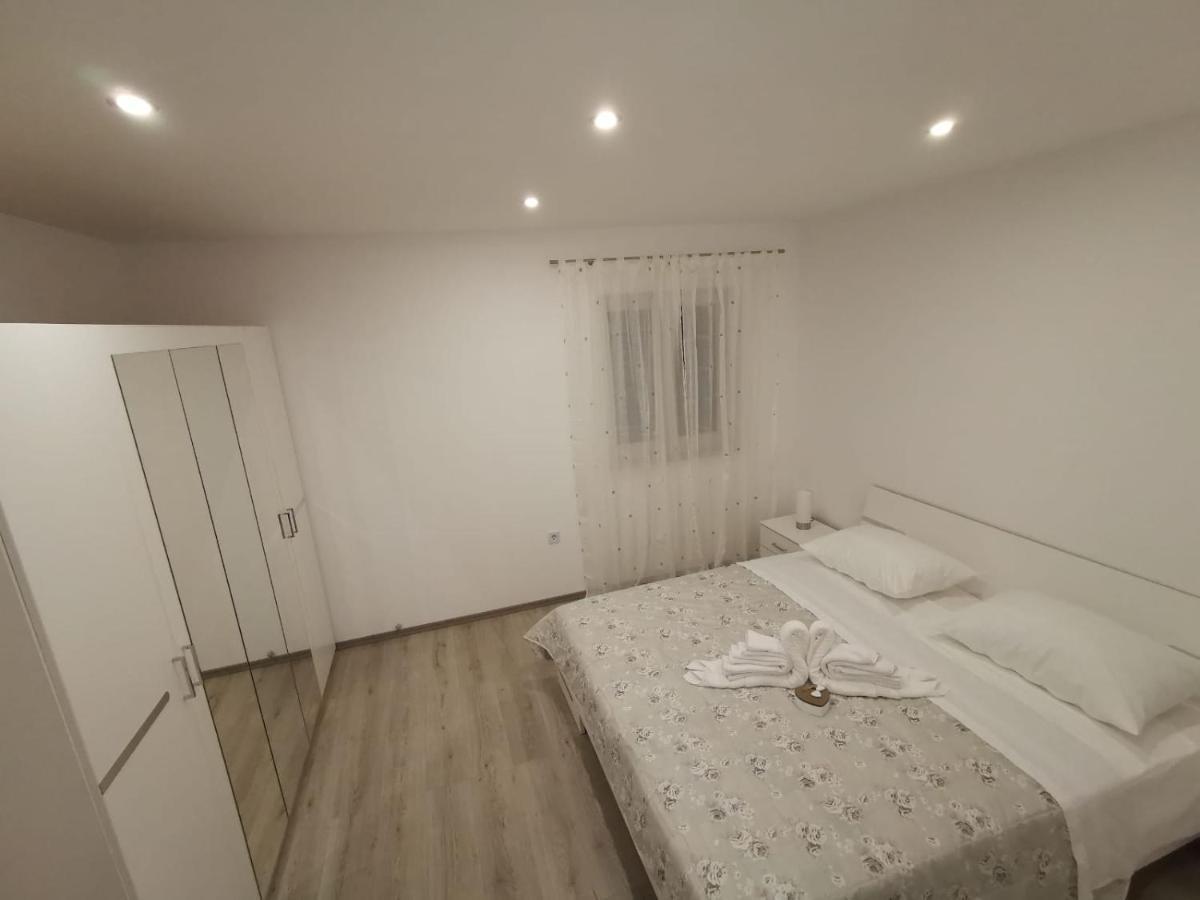 Apartmani Pina 2 Kastela Dış mekan fotoğraf