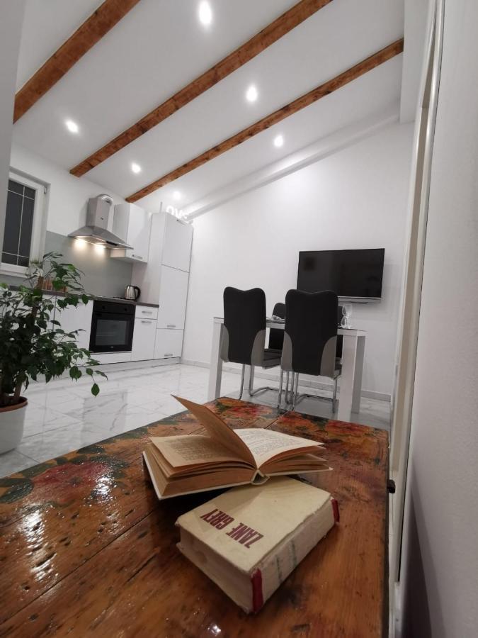 Apartmani Pina 2 Kastela Dış mekan fotoğraf